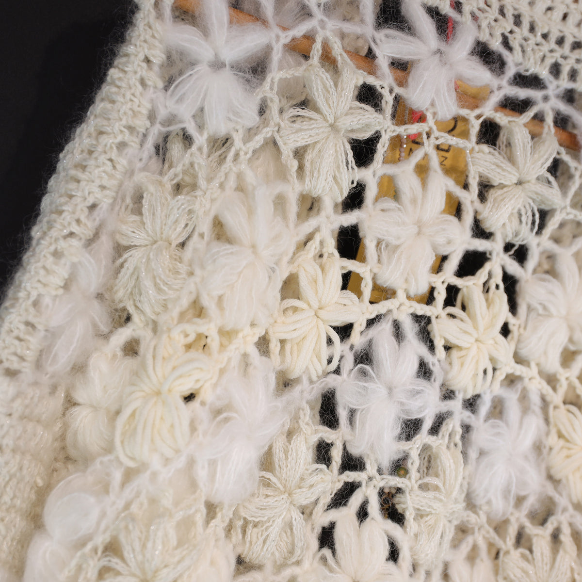 Haakpakket - MYPZ kort bombervest Wildflower Off White (ENG-DE-NL-ES-FR-IT-DA-SV-NO)